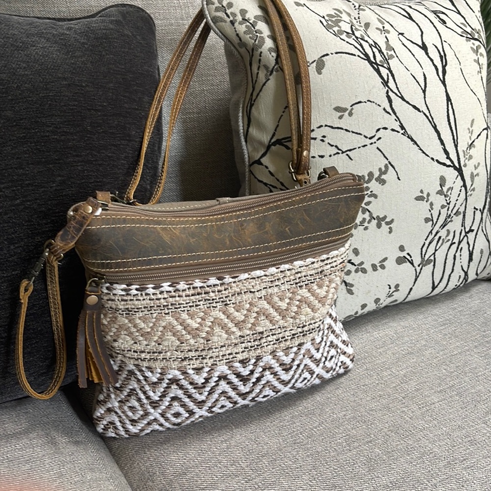 Myra Bag Contentment